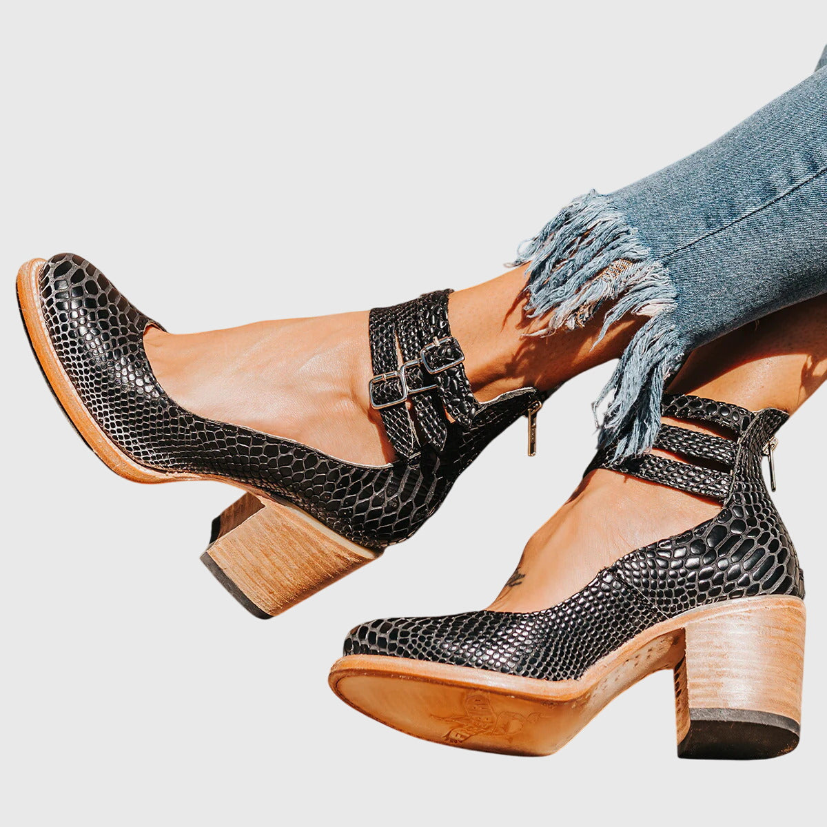 Women's Elegant Leather Sandals | Chic Comfortable Summer Footwear 4