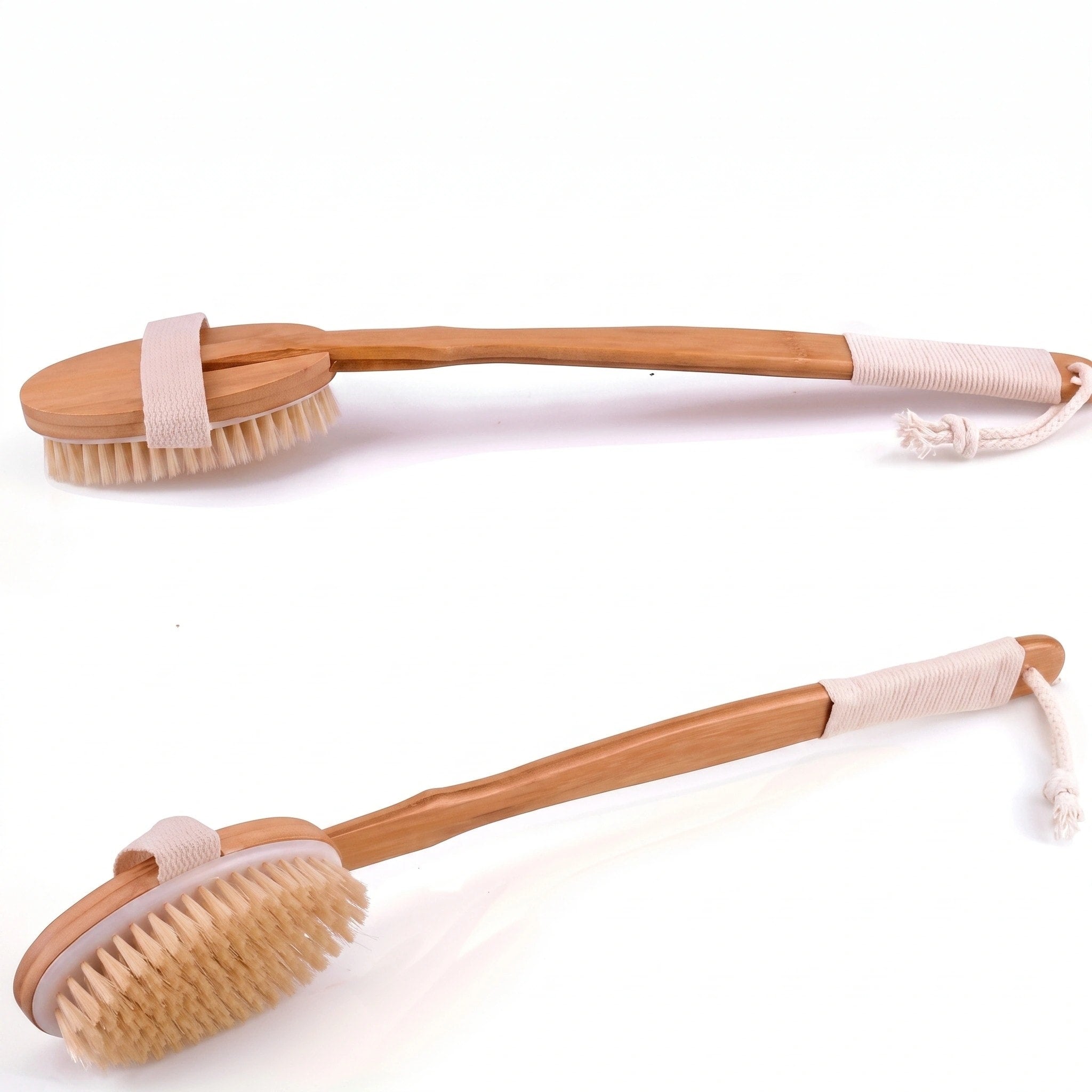 Brosse de bain à long manche avec poils naturels de sanglier et tête de brosse en bois détachable