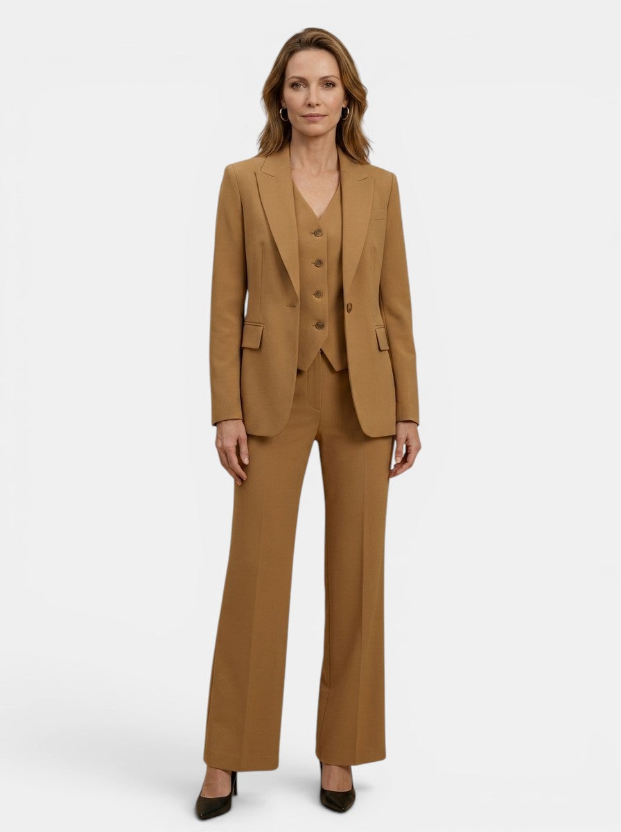 Sophia | Conjunto de Traje Femenino Elegante y a Medida | Traje de Pantalón Acampanado y Estilizado para Mujer