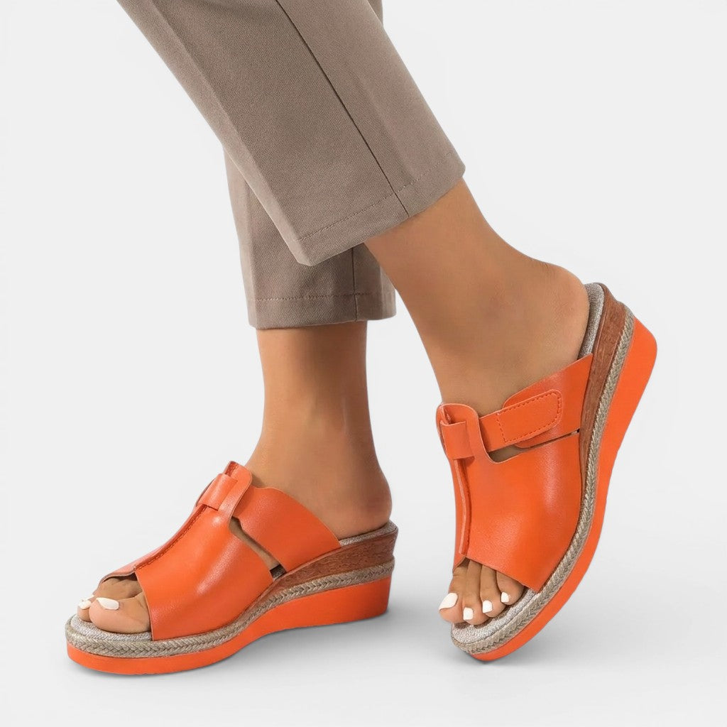 Sandali colorati imbottiti da donna | Calzature estive vivaci e confortevoli
