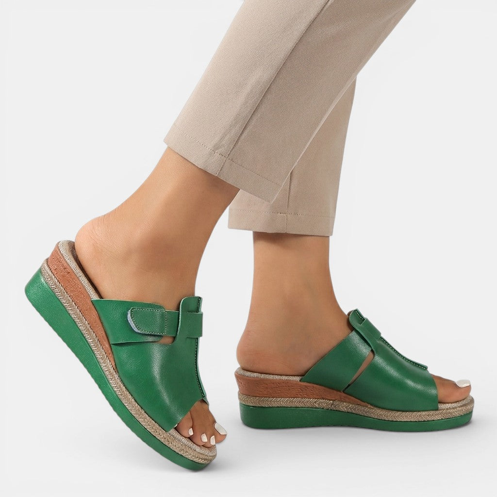 Sandali colorati imbottiti da donna | Calzature estive vivaci e confortevoli