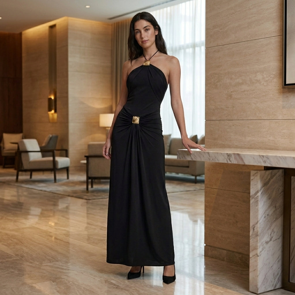 Vestido largo elegante de mujer con cuello halter | Vestido de invitada para boda de verano sin espalda