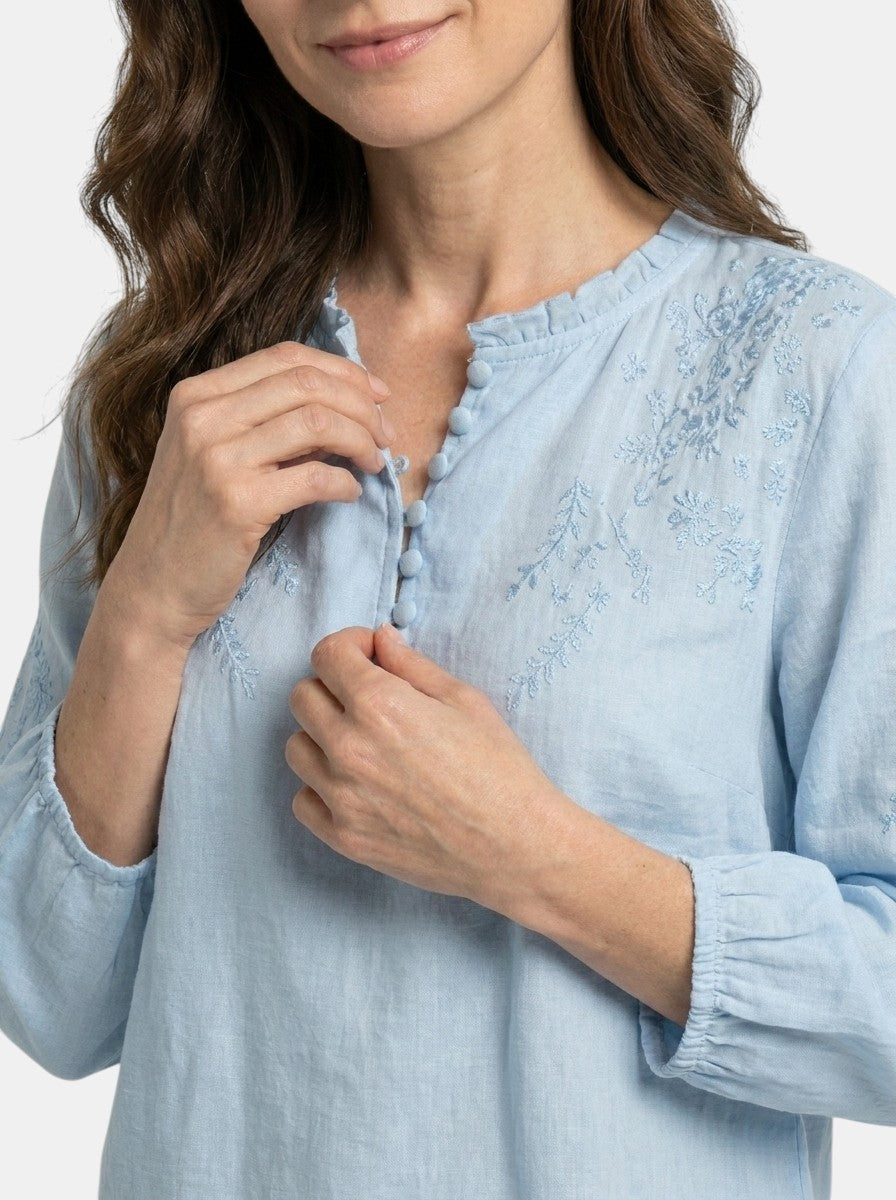 Blusa femenina bordada con flores | Top de verano ligero y elegante con diseño clásico de botones al frente