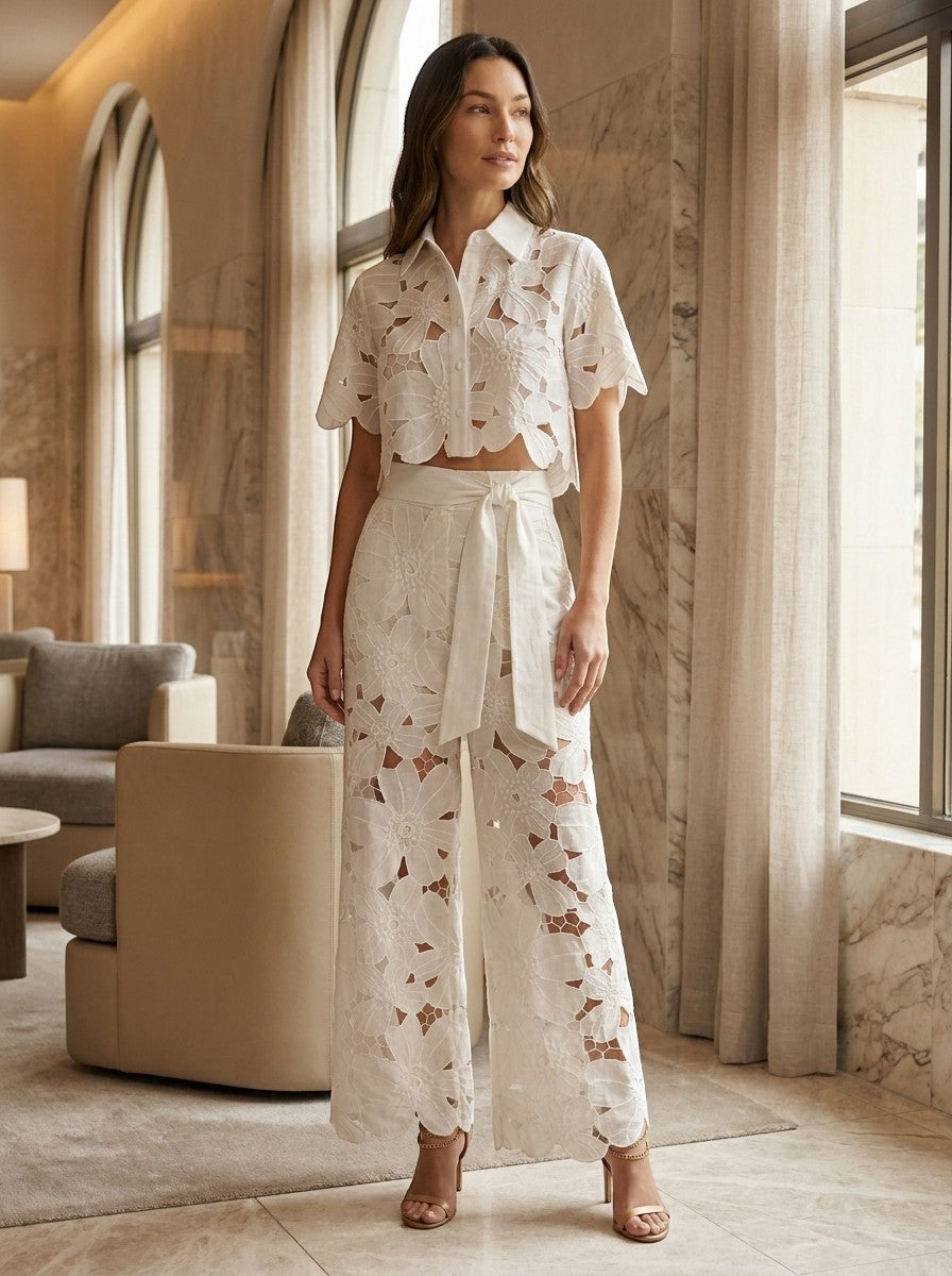 Conjunto de dos piezas para mujer con encaje floral | Top corto elegante con capa y pantalones de pierna ancha para primavera/verano