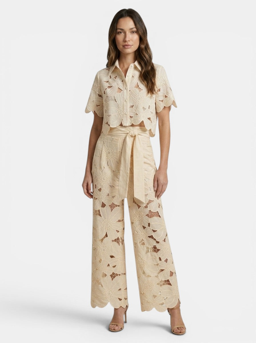 Conjunto de dos piezas para mujer con encaje floral | Top corto elegante con capa y pantalones de pierna ancha para primavera/verano