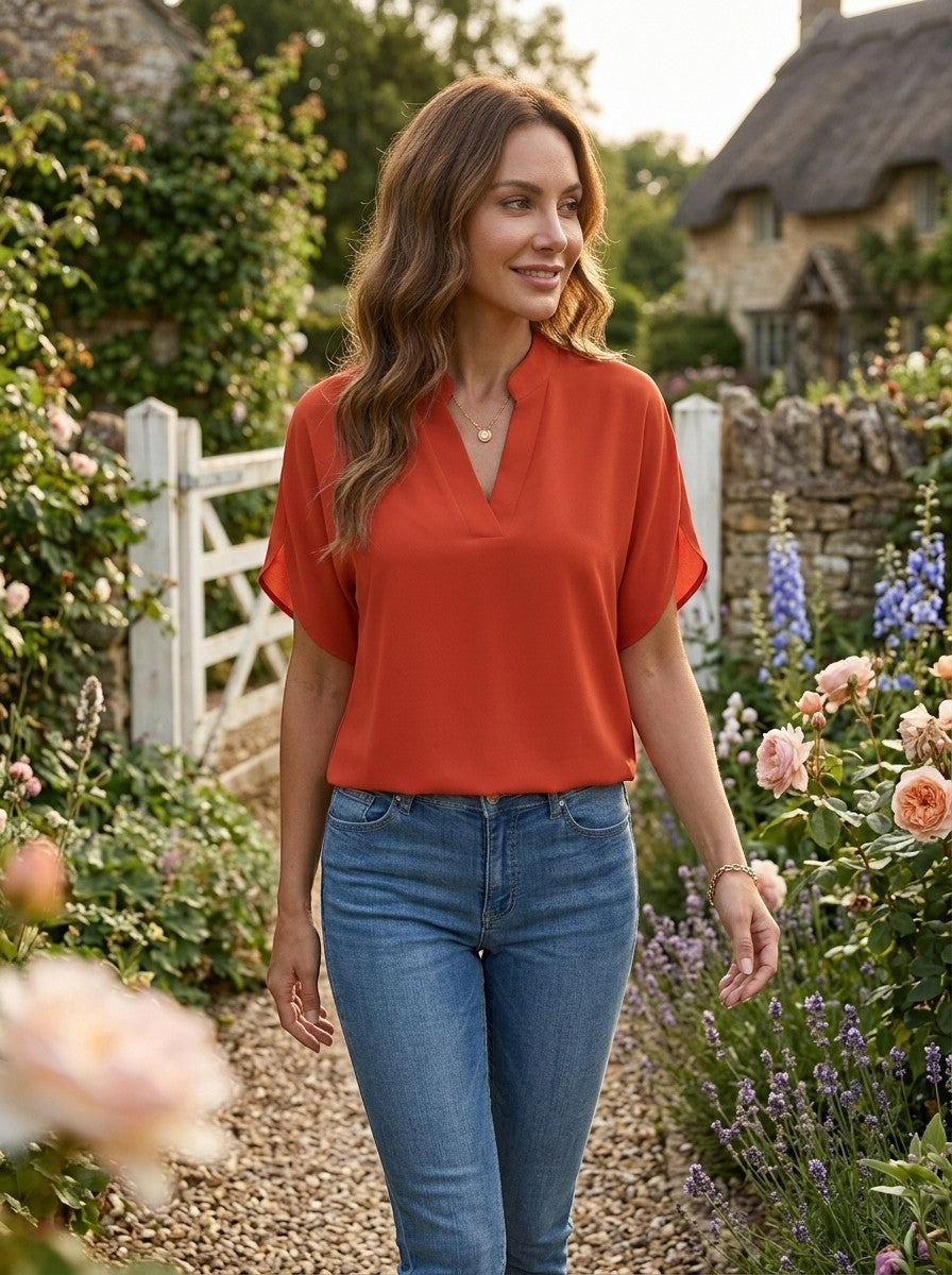 Blusa ligera de tela para mujer | Top de verano entallado con escote en V y mangas cortas divertidas
