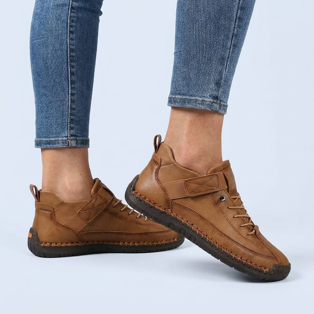 Zapatillas ortopédicas de cuero premium para hombre | Entrenadores cómodos de ajuste ancho para todas las estaciones