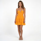 Vestido mini ligero con cuello halter para mujer | Elegante vestido de verano con volantes en capas