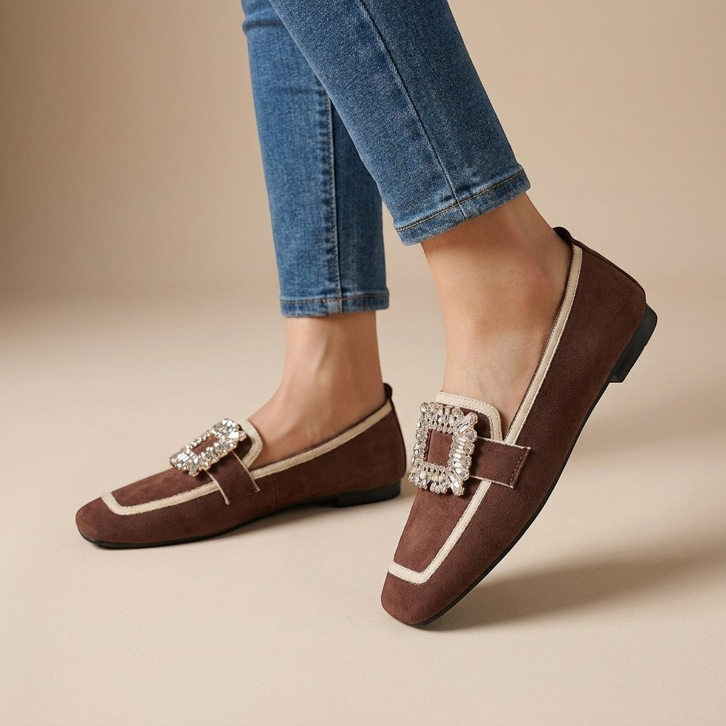 Elianthe | Mocassini slip-on da donna con dettaglio gioiello e punta quadrata