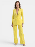 Sophia | Costume blanc chic pour femme avec blazer ajusté et pantalon à jambes larges