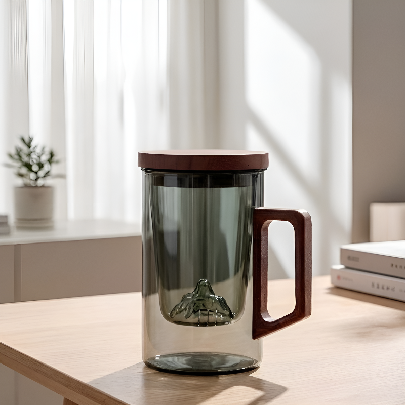 Tasse à thé en verre avec infuseur
