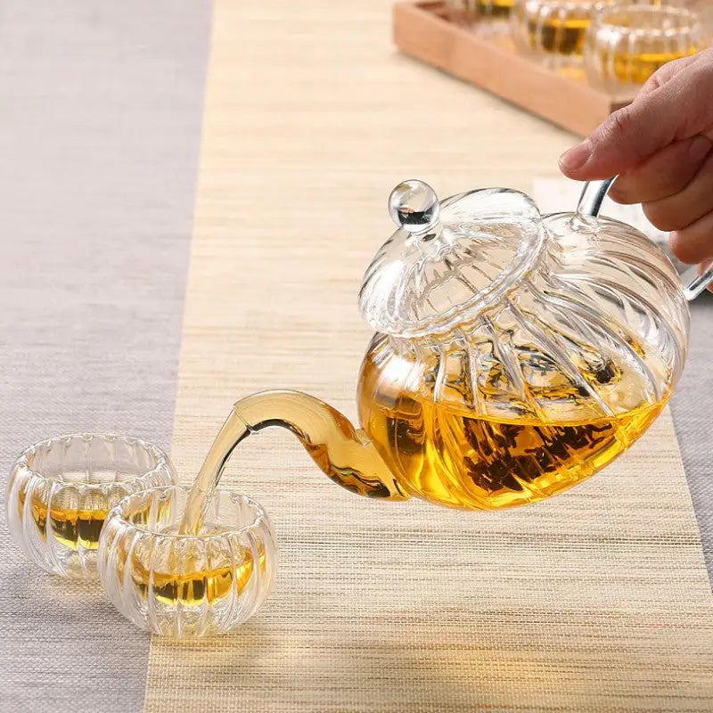 Théière en verre soufflé – L’art vivant du thé