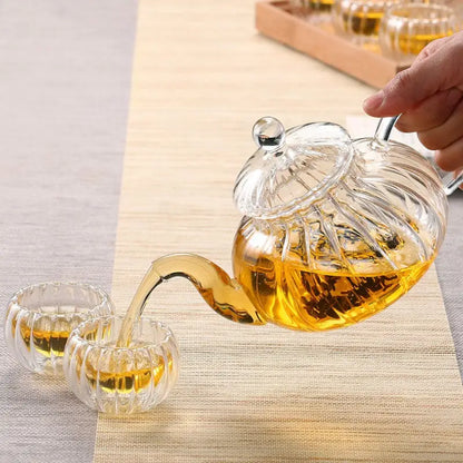 Théière en verre soufflé – L’art vivant du thé
