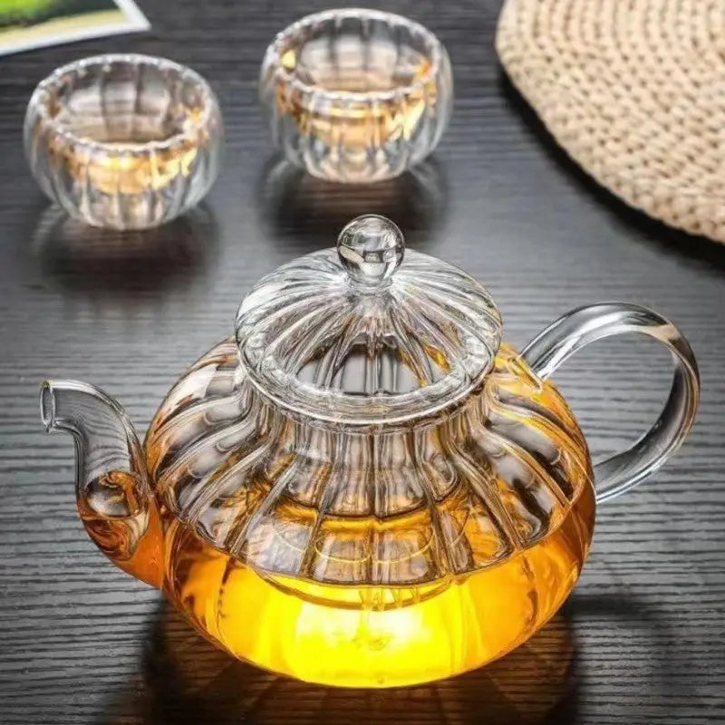 Théière en verre soufflé – L’art vivant du thé