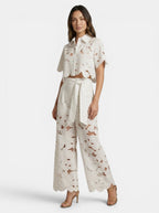Ensemble deux pièces en dentelle florale pour femme | Top court élégant avec cape superposée et pantalon large pour printemps/été