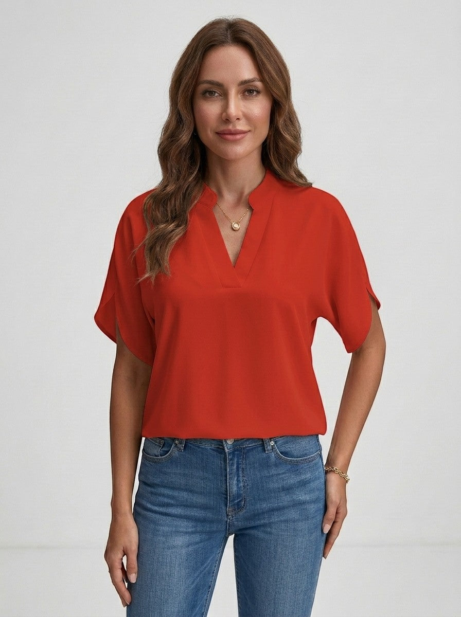 Blusa leggera da donna in tessuto | Top estivo su misura con scollo a V e maniche a cappuccio giocose
