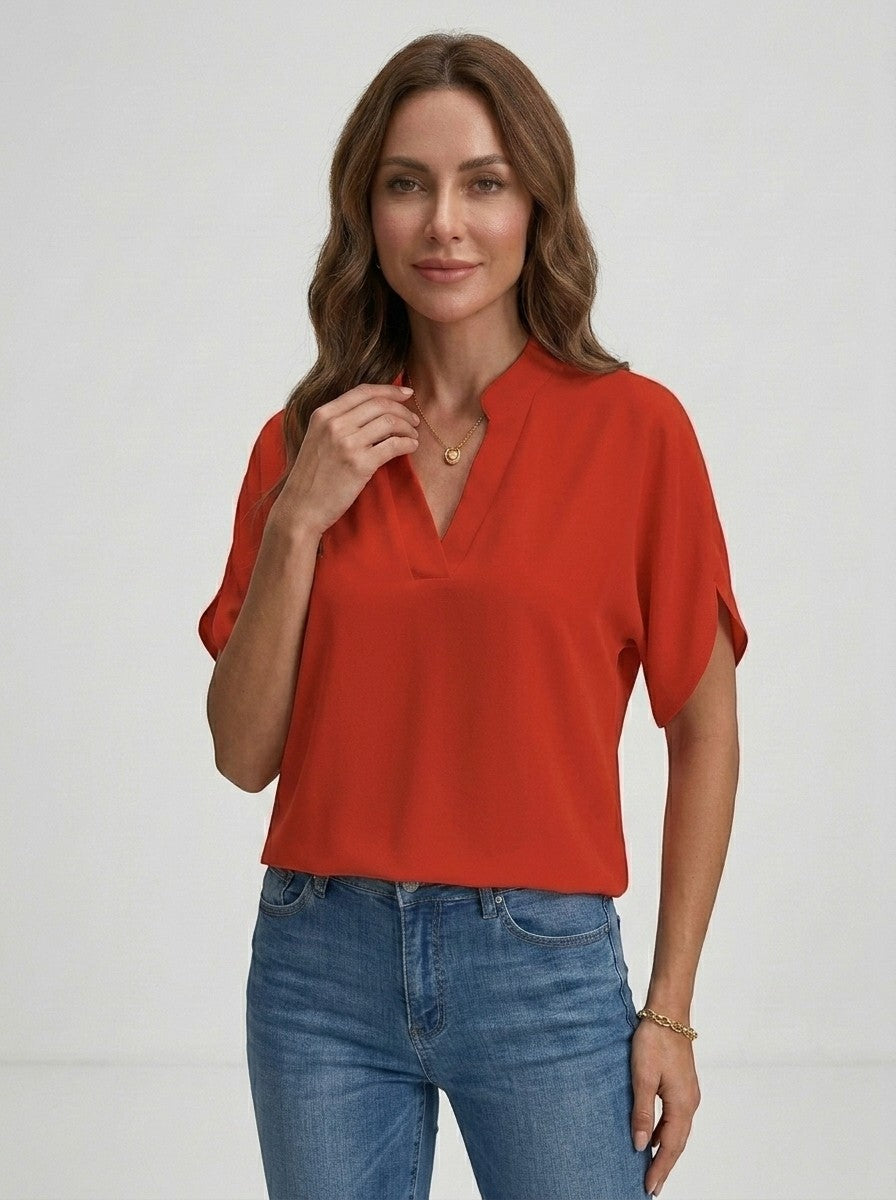 Blusa leggera da donna in tessuto | Top estivo su misura con scollo a V e maniche a cappuccio giocose