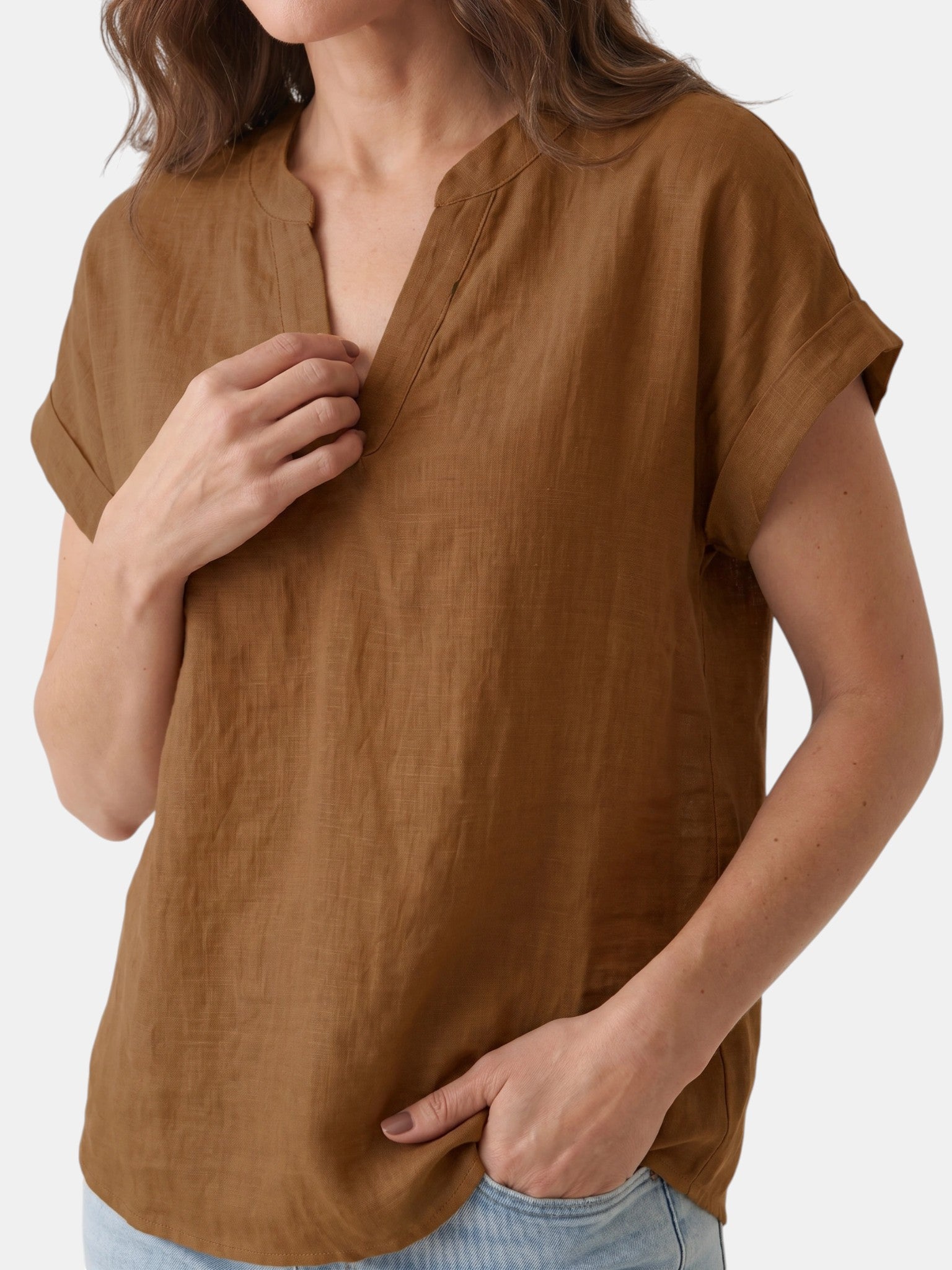 Blusa bianca da donna in tessuto morbido | Top estivo a scollo a V e vestibilità comoda