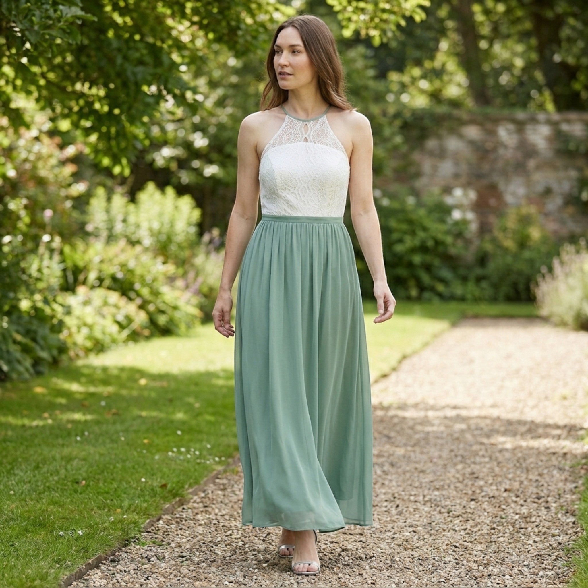 Robe longue douce à couches pour femme | Col halter élégant pour occasions estivales